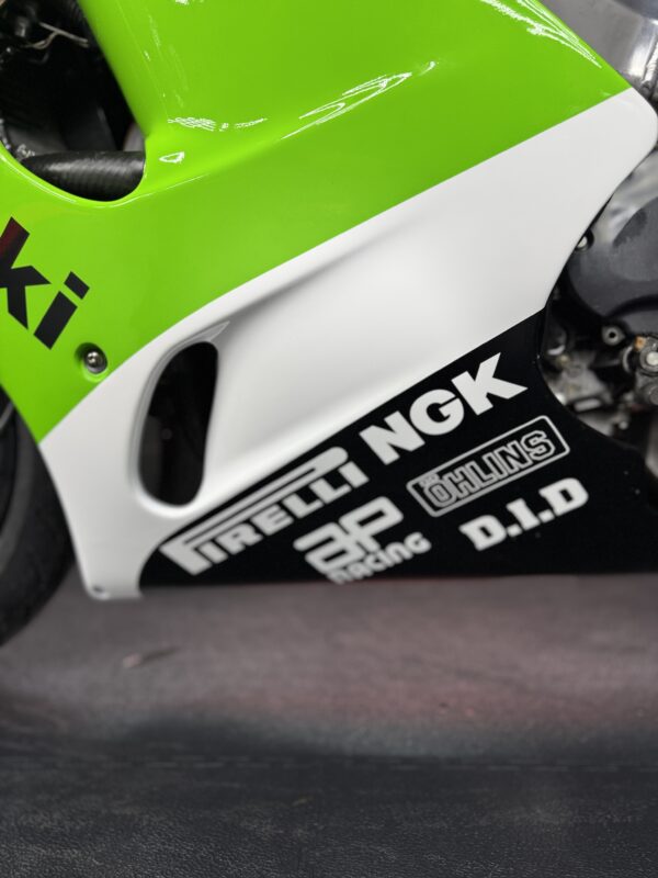 Our Stunning Kawasaki ZX-7R - Image 5