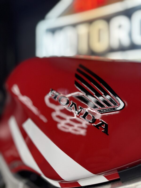 1st Gen Honda Fireblade 900RR Custom - Image 7