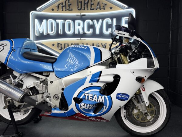 Team Suzuki GSX-R 750 - Image 4