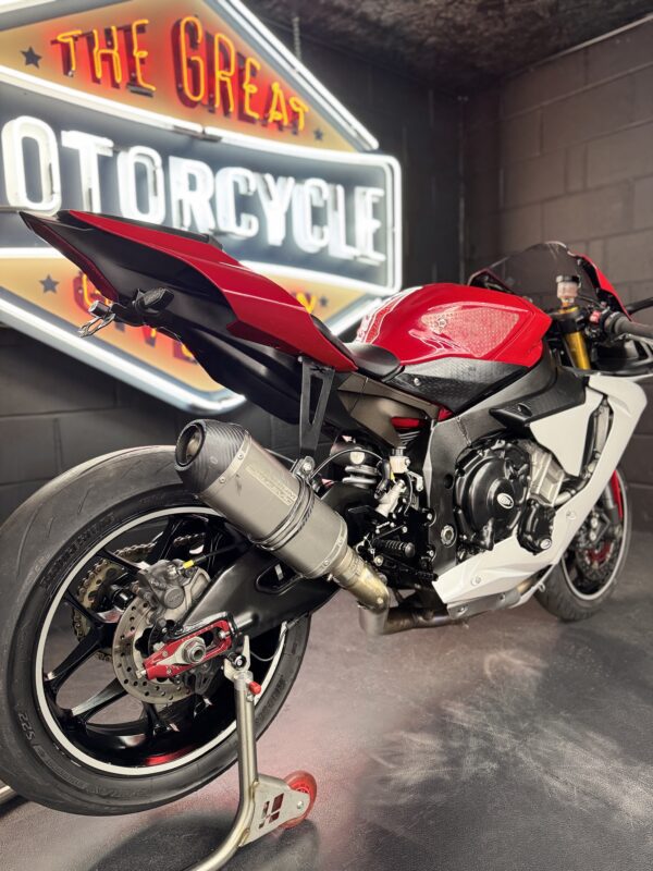 TGMG - Yamaha R1 (1)