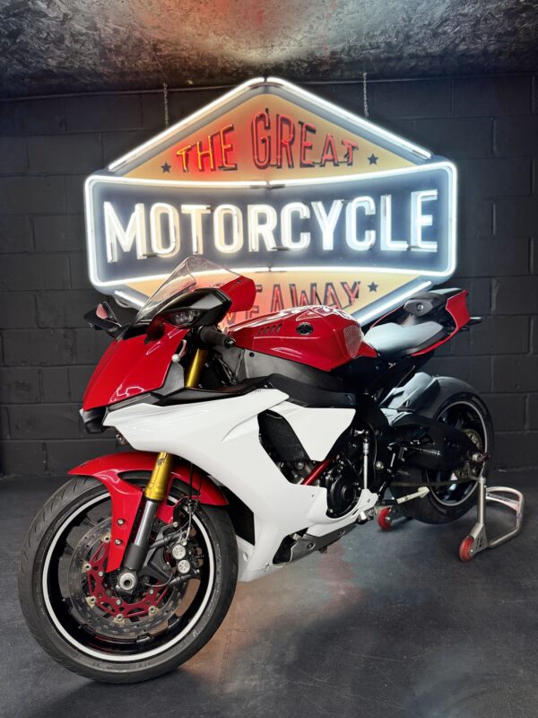 TGMG - Yamaha R1 (1)